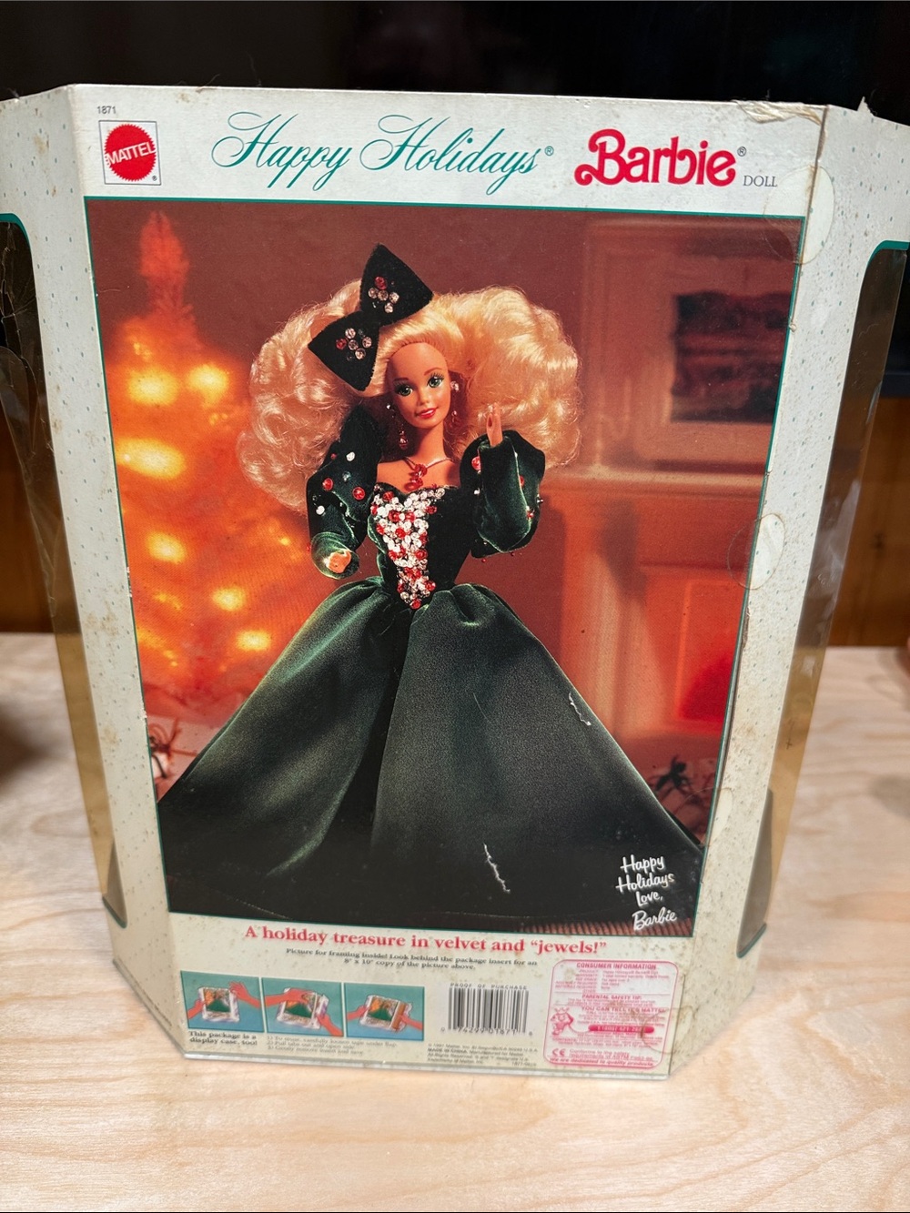 Barbie Happy Holidays Special Edition Green and Red Velvet Gown Doll 1991 - Picture 2 of 4